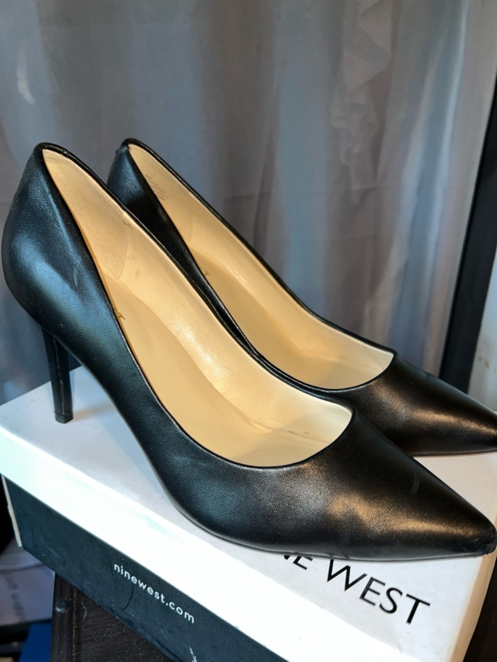 Nine West Black Pointed-Toe Leather Pumps